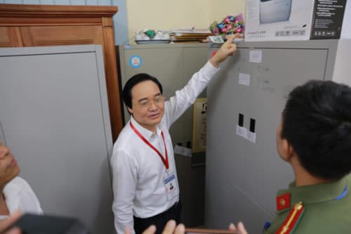 Bộ Giáo dục và Đào tạo kiểm tra công tác tổ chức thi tại huyện Hoài Đức, Hà Nội