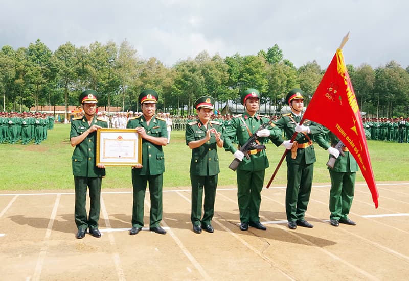 Kỷ niệm 70 năm Ngày truyền thống và đón nhận Huân chương Bảo vệ Tổ quốc hạng Ba