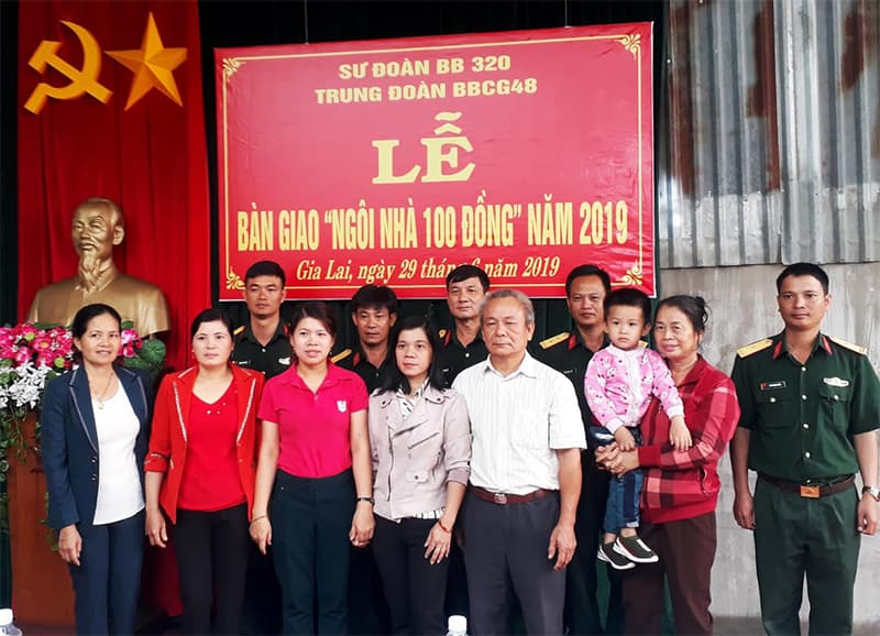 Sư đoàn 320 khánh thành, bàn giao “Ngôi nhà 100 đồng”