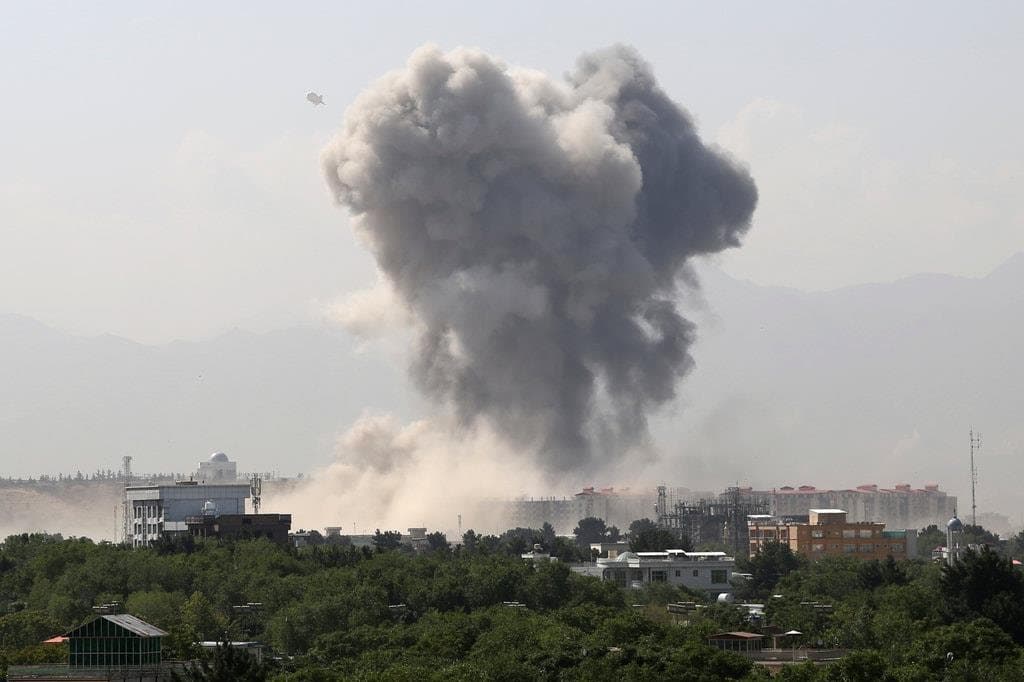 Tấn công đẫm máu gần trụ sở Bộ Quốc phòng Afghanistan