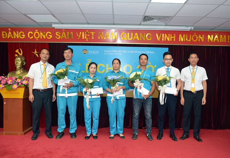 Nhân viên hàng không trả lại tài sản cho hành khách hơn 800 triệu đồng