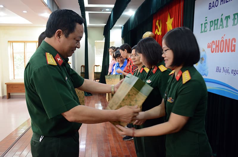 Bảo hiểm Xã hội Bộ Quốc phòng phát động phong trào "Chống rác thải nhựa"