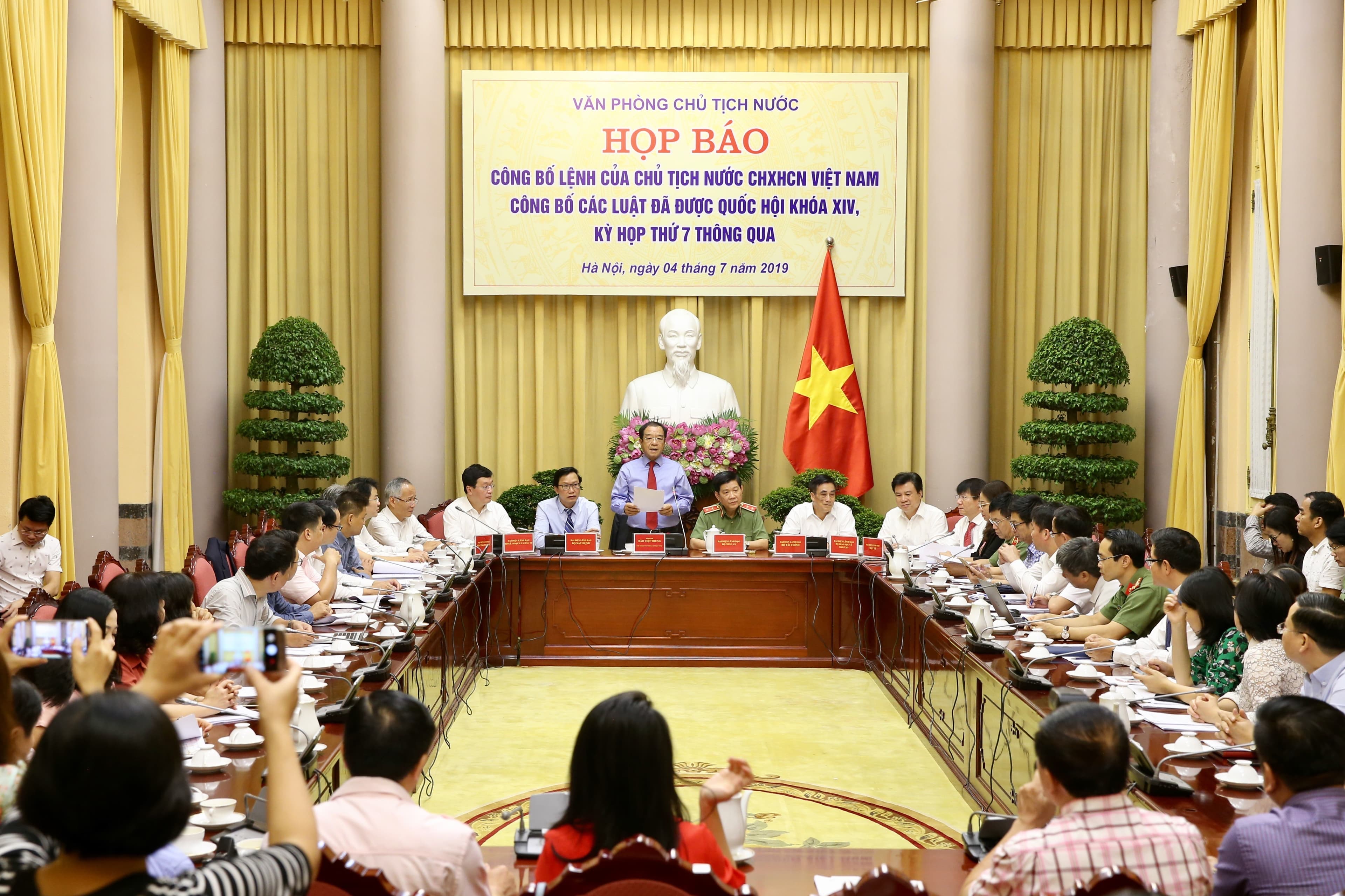 Công bố 7 luật đã được Quốc hội Khóa XIV thông qua tại Kỳ họp thứ bảy