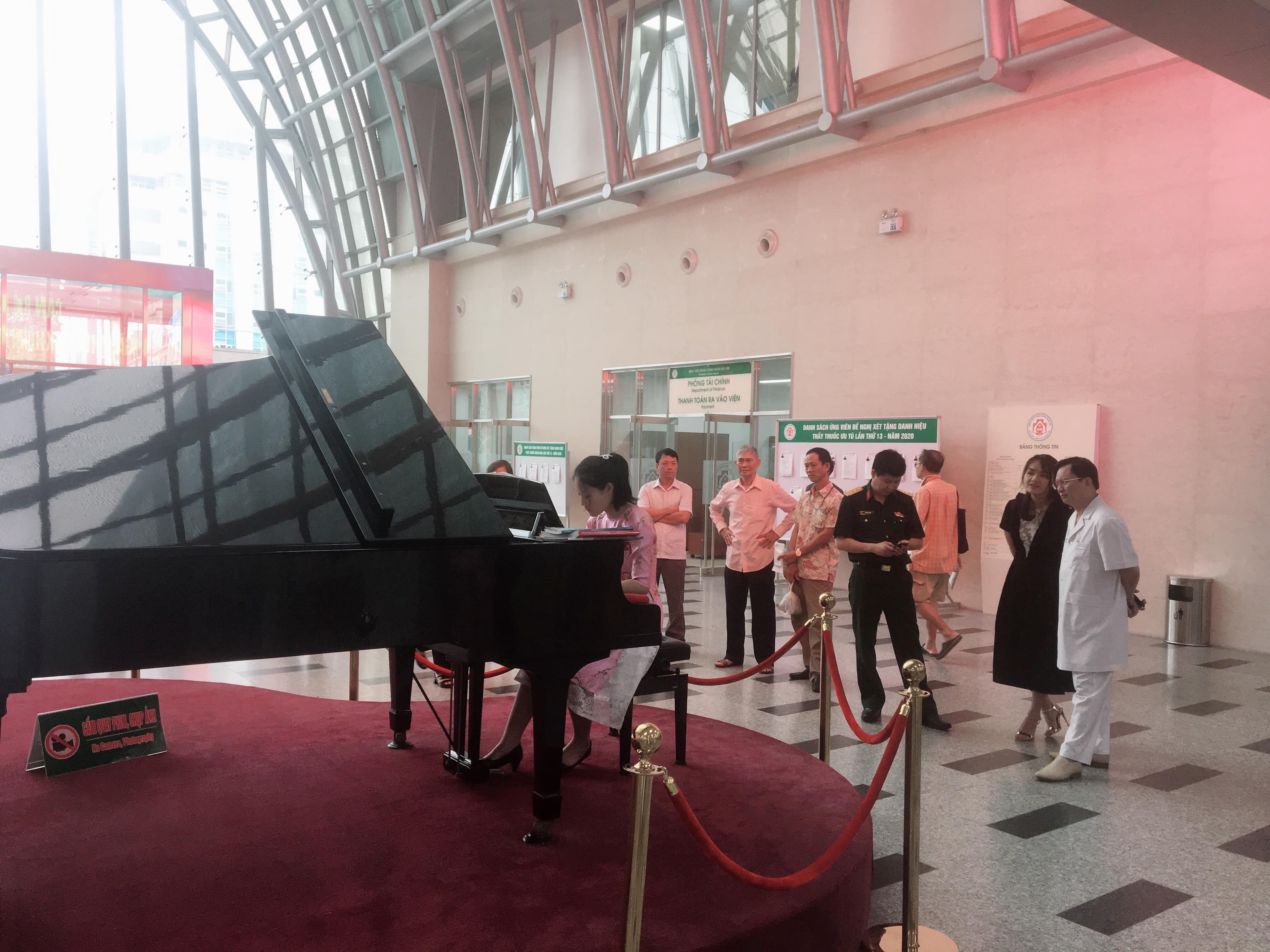 Tiếng đàn piano ở Bệnh viện Trung ương Quân đội 108