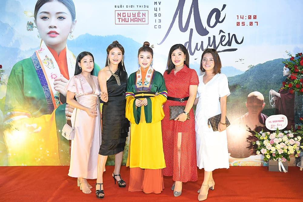 Sao mai Thu Hằng tái hiện công chúa nhà Nguyễn hát “Mơ duyên”