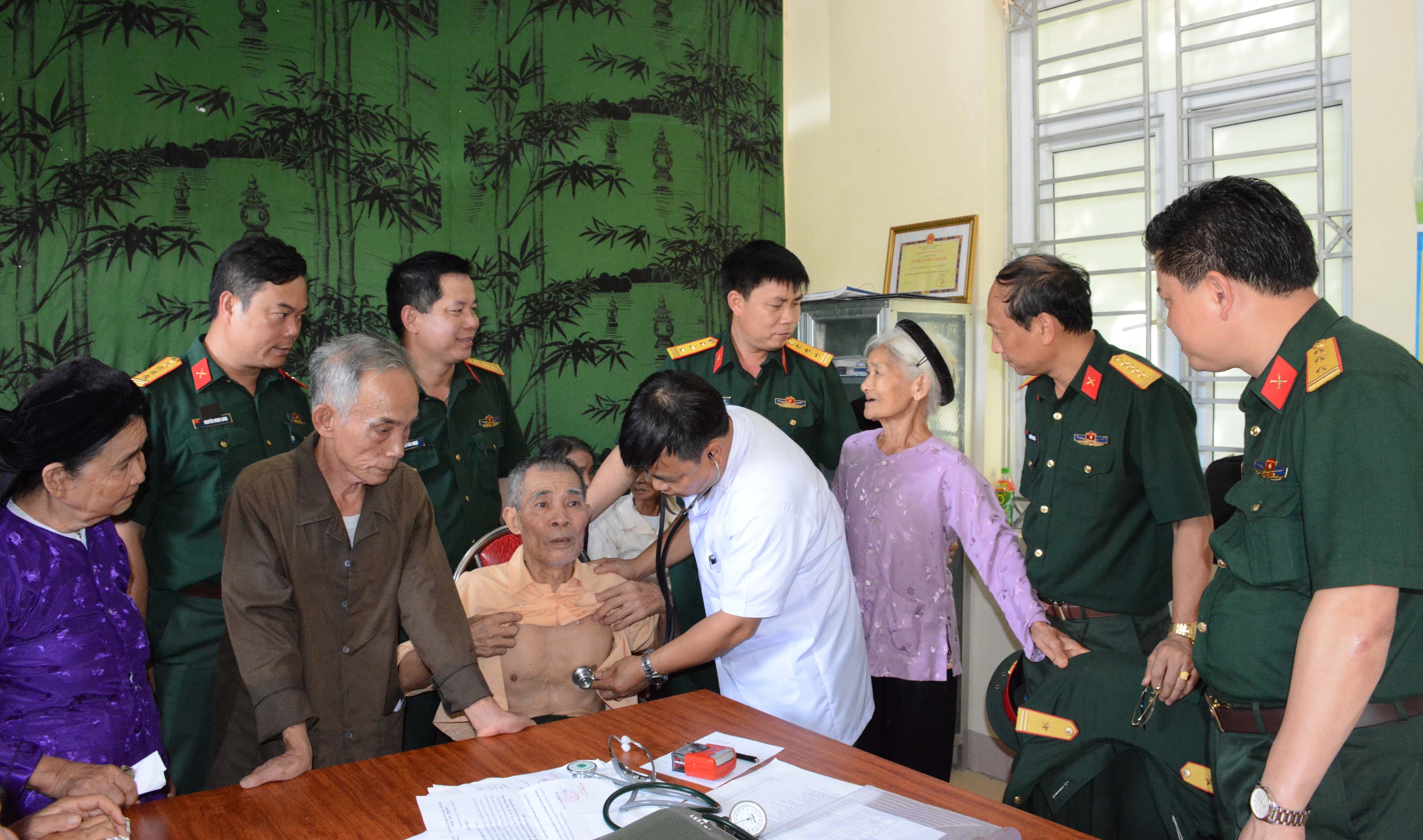 Tri ân gia đình chính sách, người có công trên địa bàn tỉnh Phú Thọ