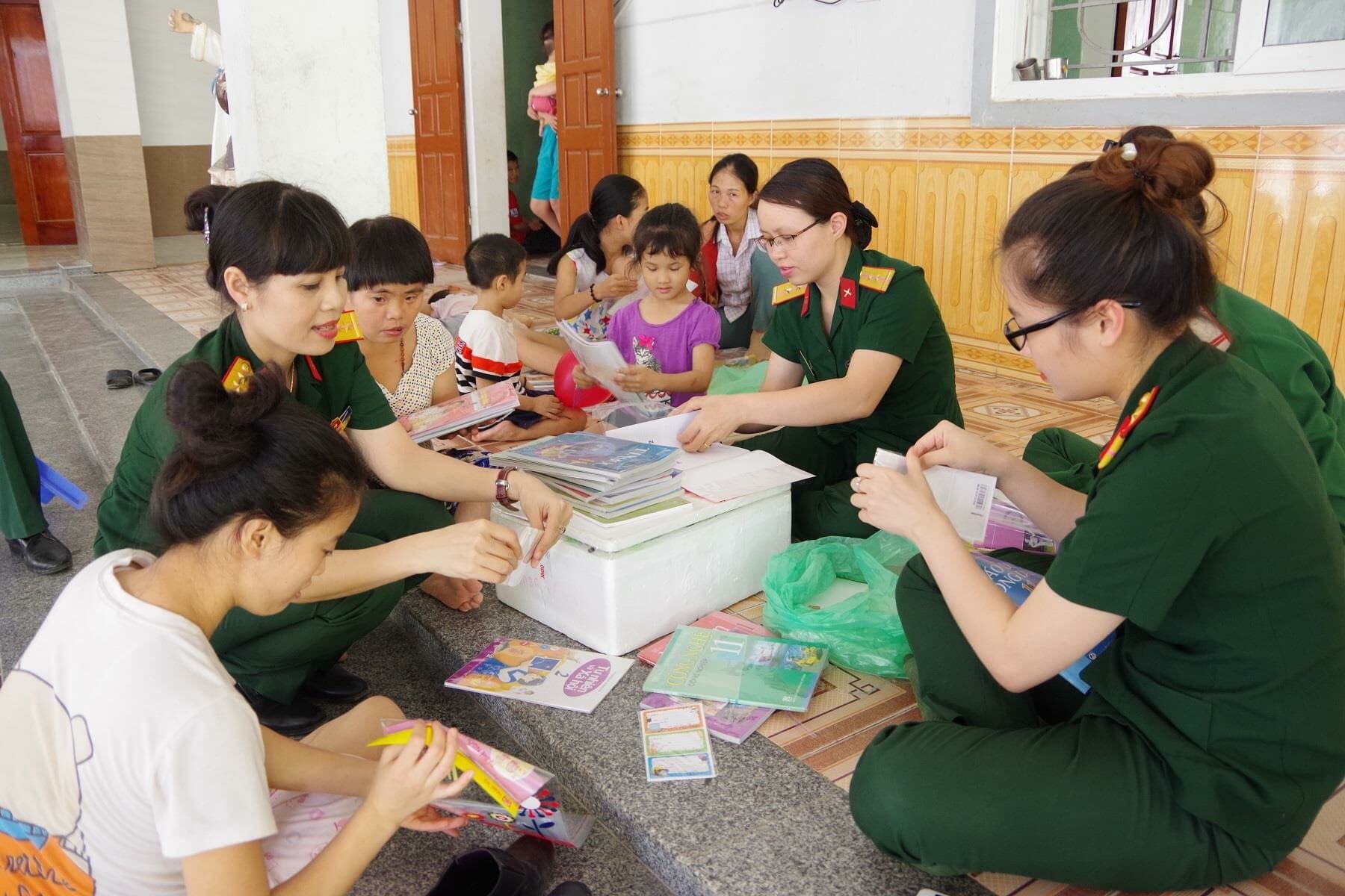 Gắn kết yêu thương giữa lương và giáo