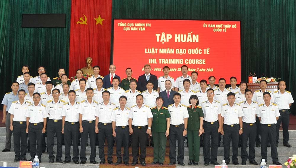Khai mạc lớp tập huấn Luật Nhân đạo quốc tế