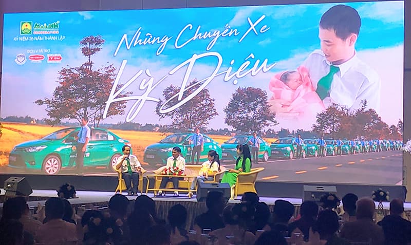 Tập đoàn Mai Linh đón nhận kỷ lục "Hãng taxi có số lượng ca hộ sinh trên xe nhiều nhất Việt Nam"