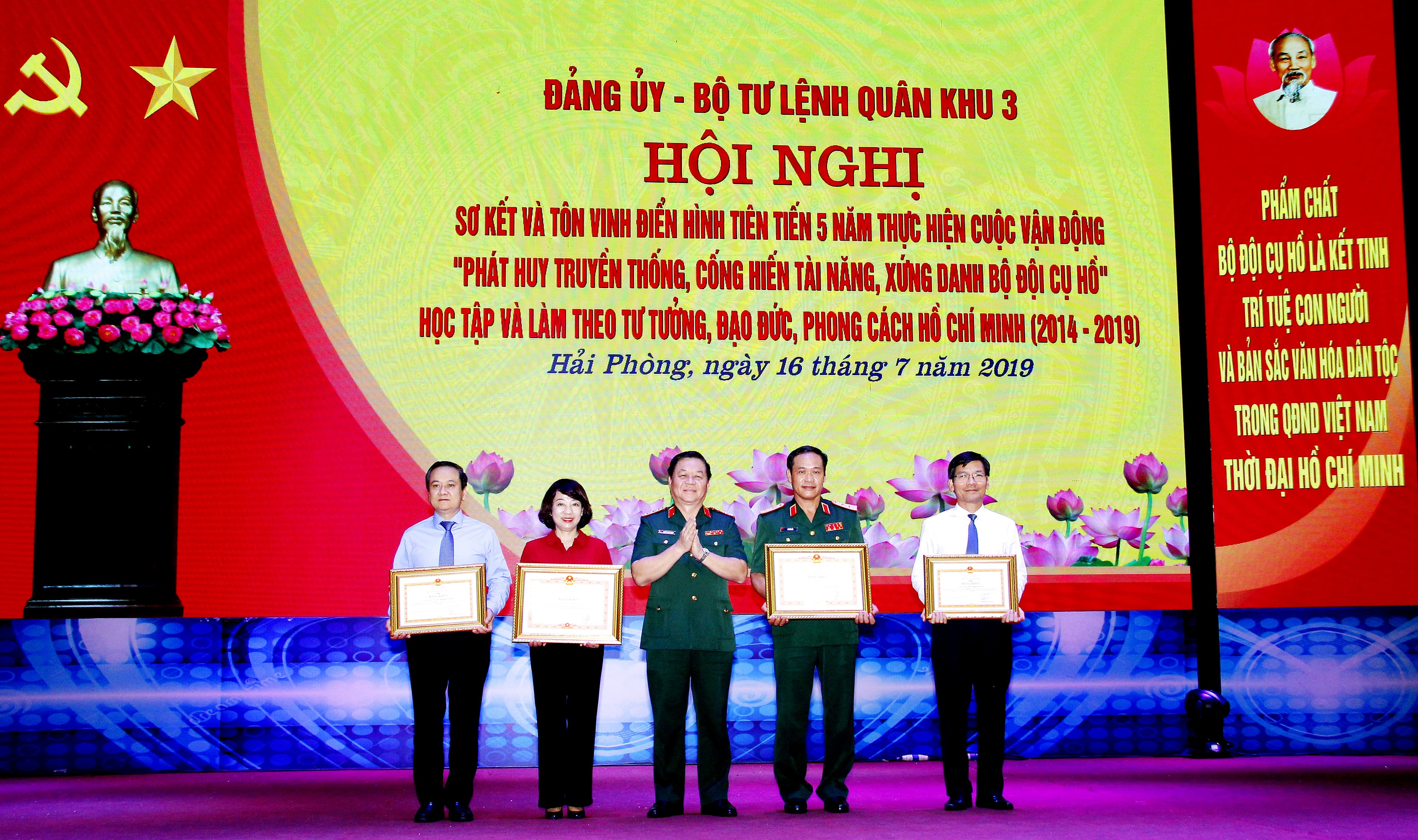 Quân khu 3 tôn vinh tập thể, cá nhân điển hình tiên tiến