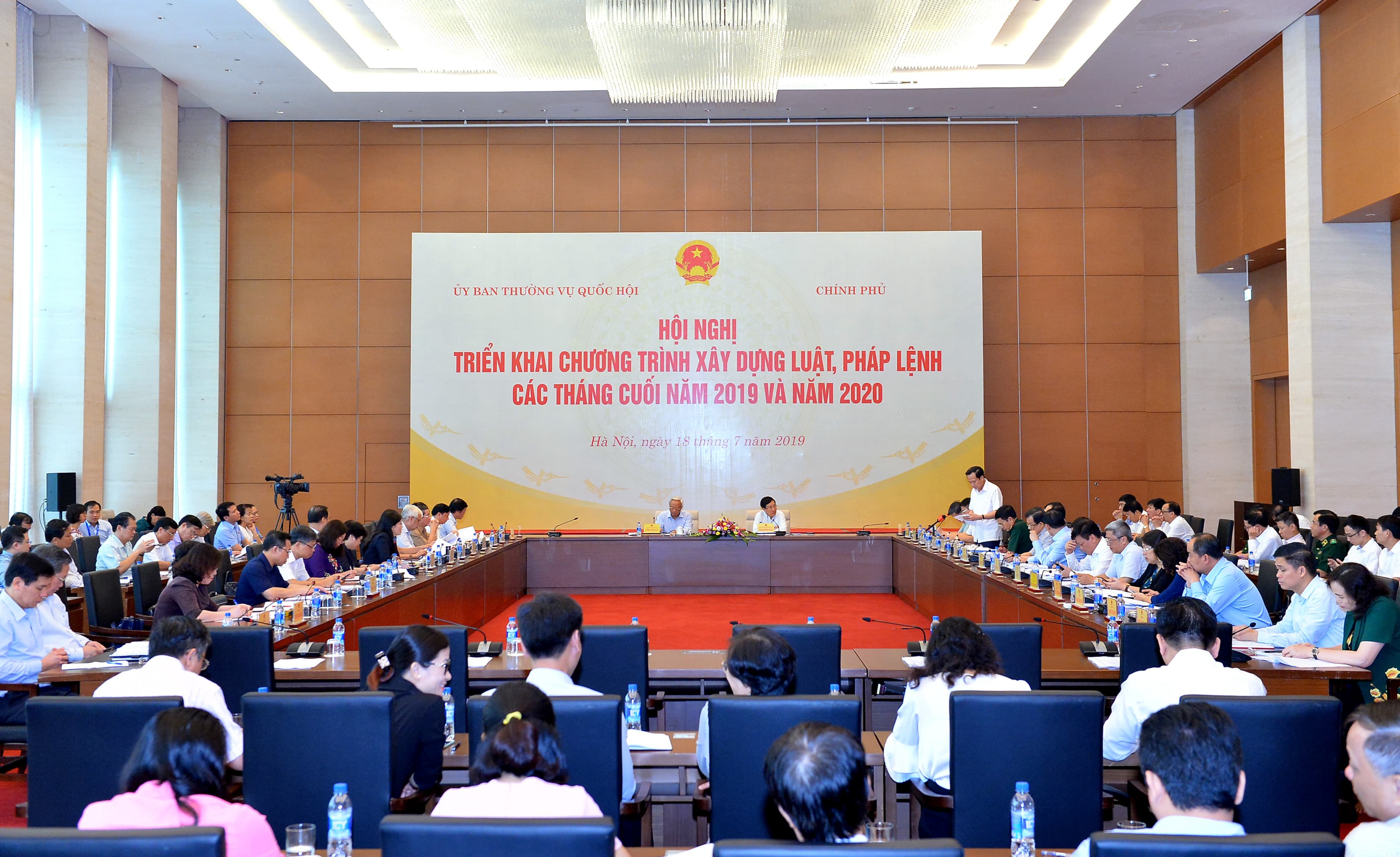 UBTVQH và Chính phủ triển khai chương trình xây dựng luật, pháp lệnh