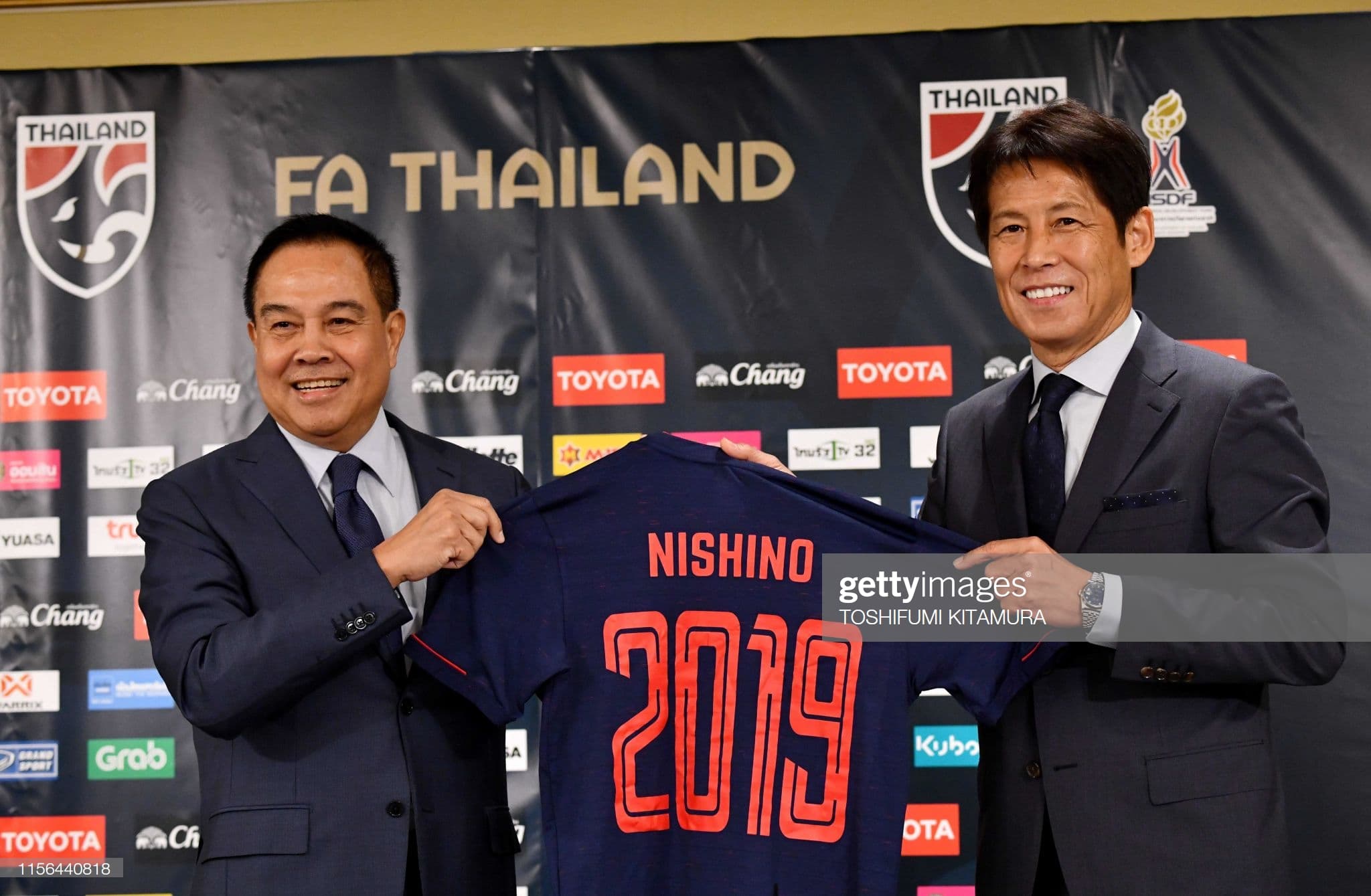 HLV Akira Nishino chính thức ngồi “ghế nóng” tại đội tuyển Thái Lan
