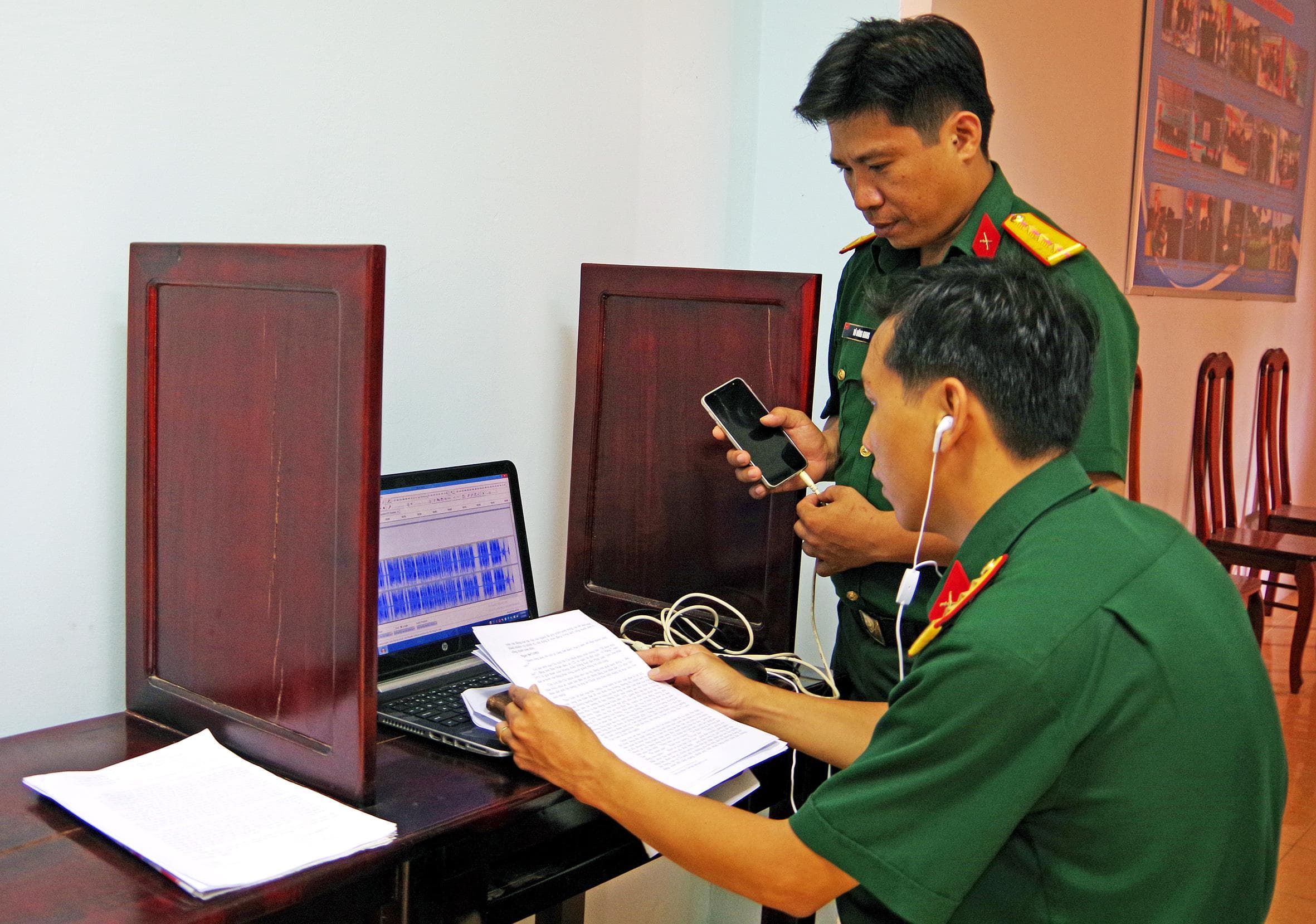 Gần gũi như truyền thanh nội bộ