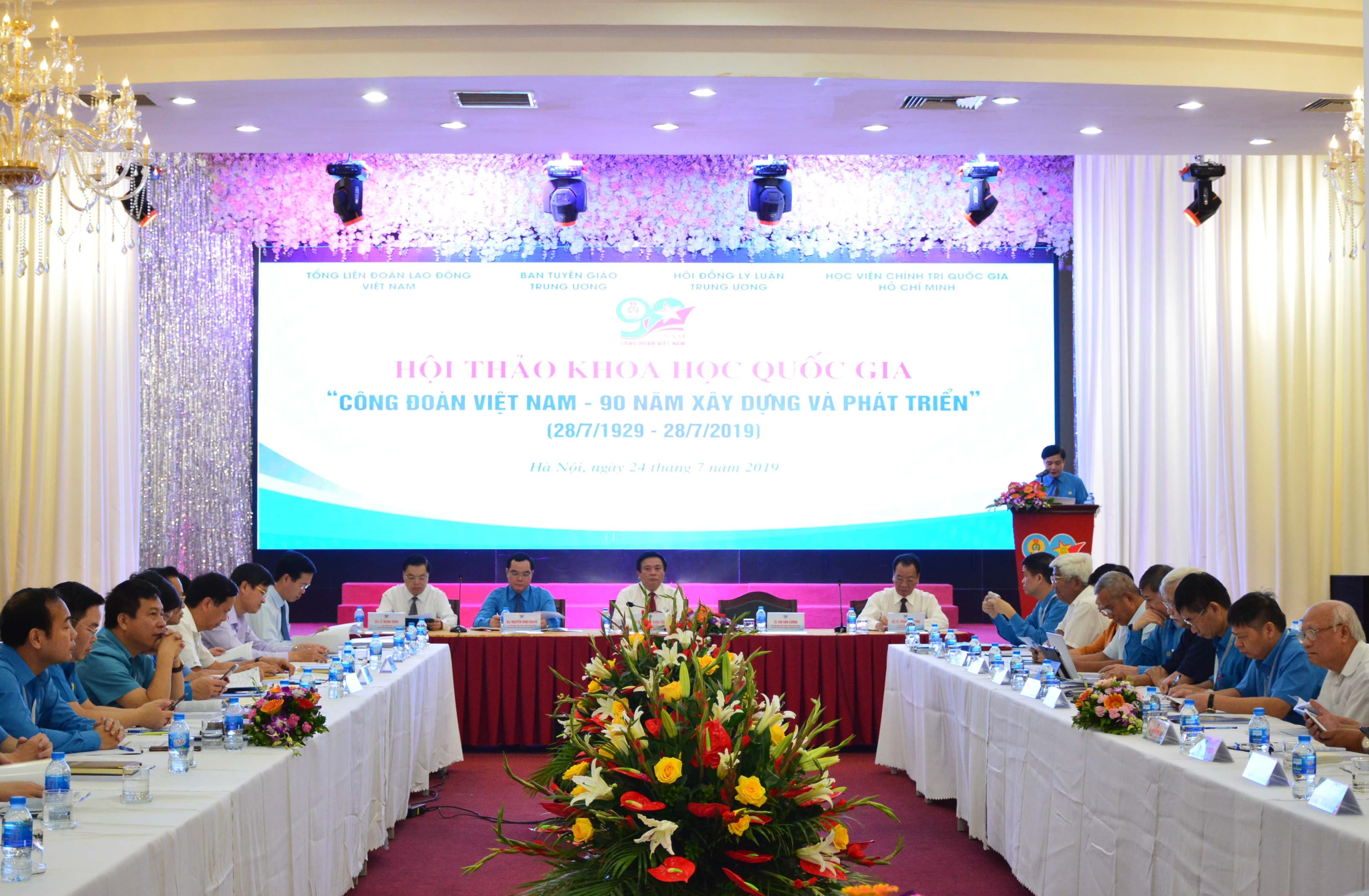 Hội thảo khoa học “Công đoàn Việt Nam - 90 năm xây dựng và phát triển”