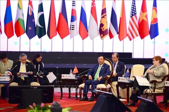 Khai mạc Diễn đàn Khu vực ASEAN lần thứ 26