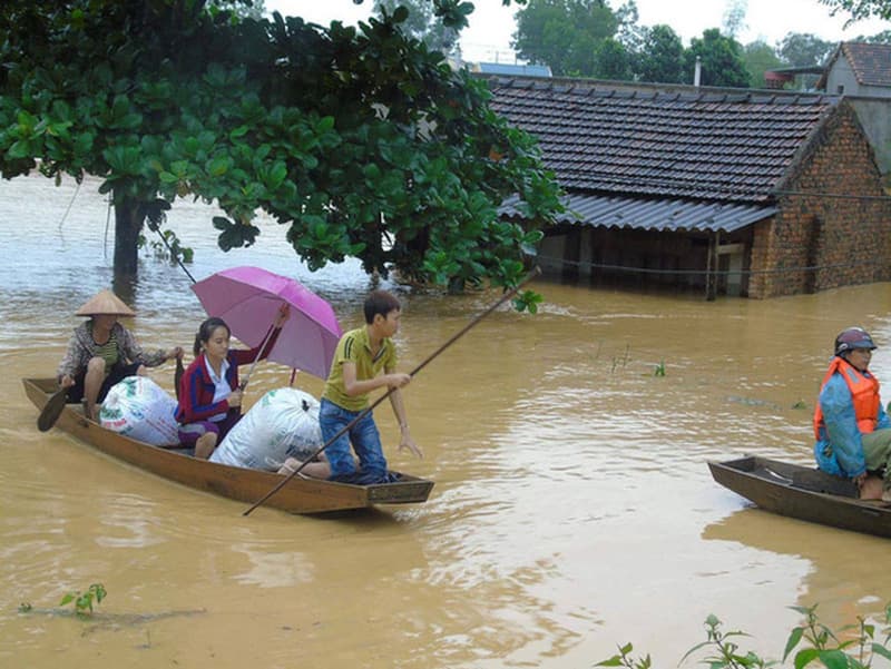 NGĂN CHẶN DỊCH BỆNH SAU MƯA LŨ