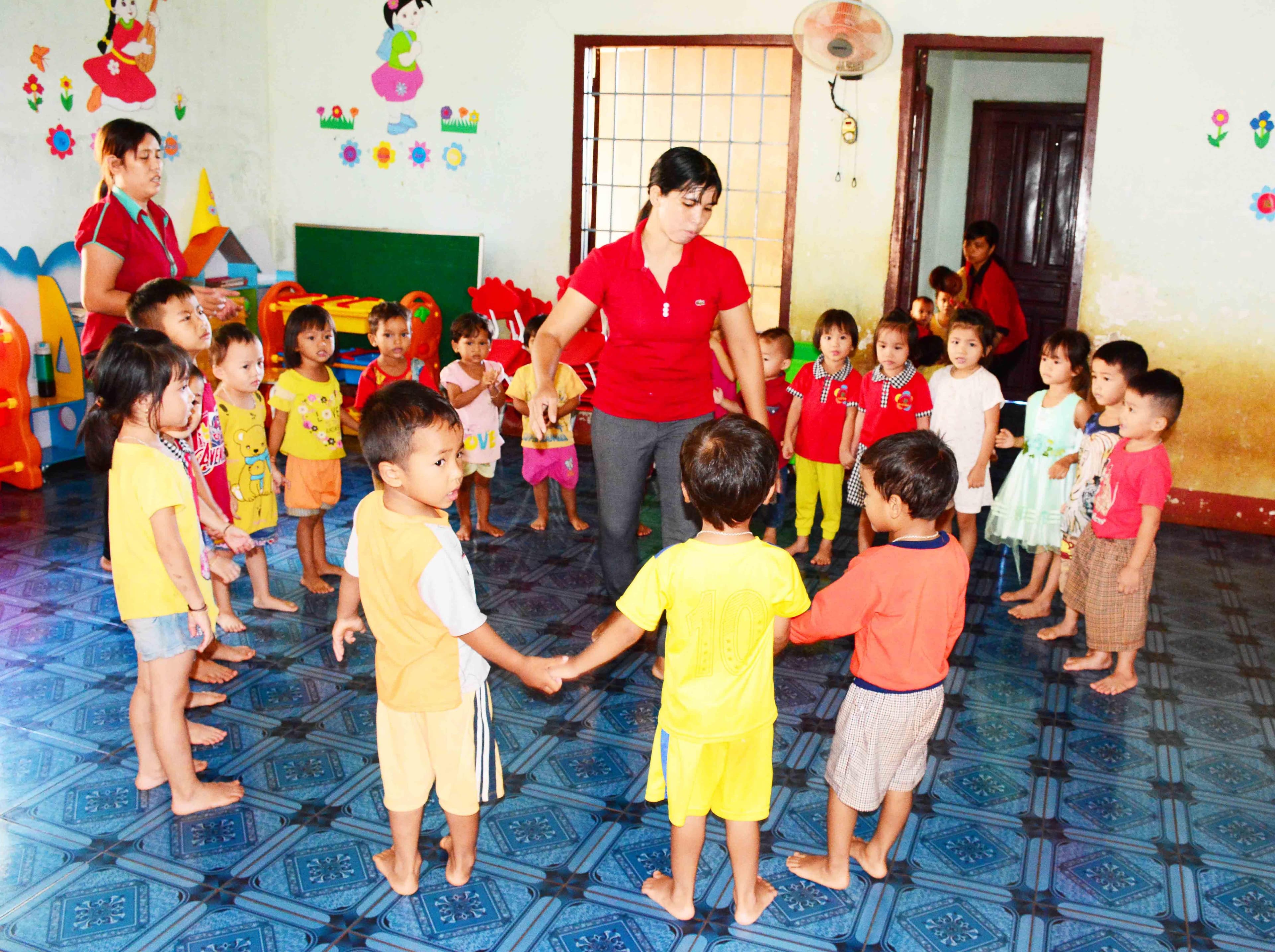 Những cô giáo không có mùa hè trên vùng biên giới