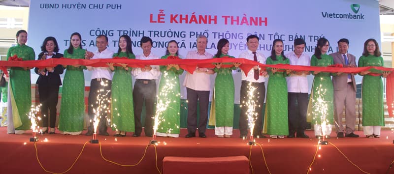 Quan tâm chăm lo sự nghiệp giáo dục, đào tạo ở địa bàn đặc biệt khó khăn