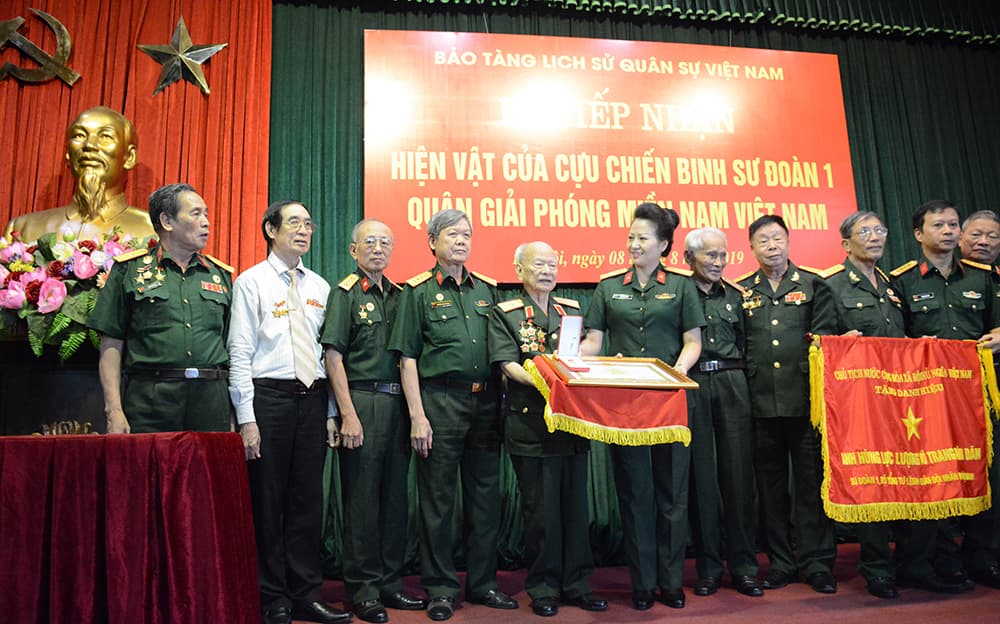 Bảo tàng Lịch sử Quân sự Việt Nam tiếp nhận gần 400 tư liệu, hiện vật lịch sử