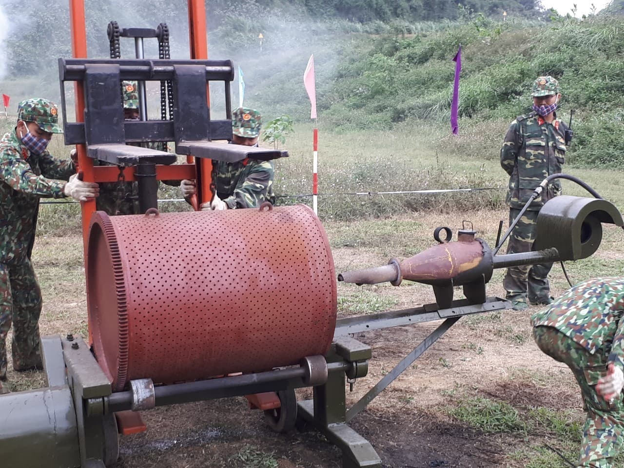 Sáng kiến nâng cao hiệu quả hủy đốt đầu đạn súng thu gom tồn dư