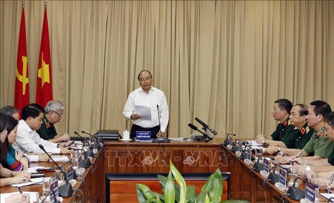 Thủ tướng Nguyễn Xuân Phúc kiểm tra công tác tu bổ Công trình Lăng Chủ tịch Hồ Chí Minh
