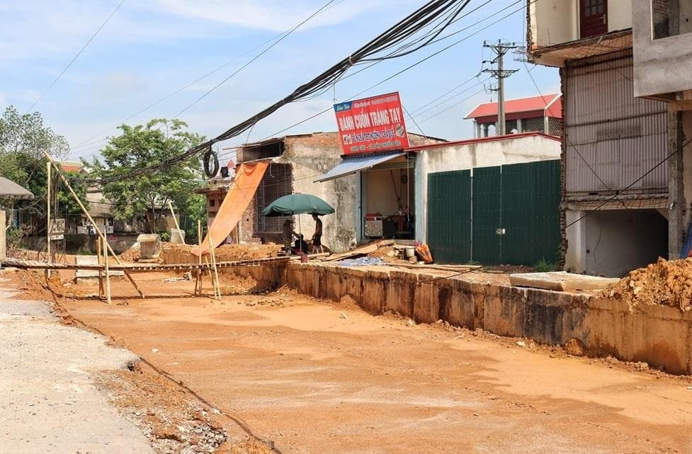 Đường ngổn ngang do thi công chậm tiến độ