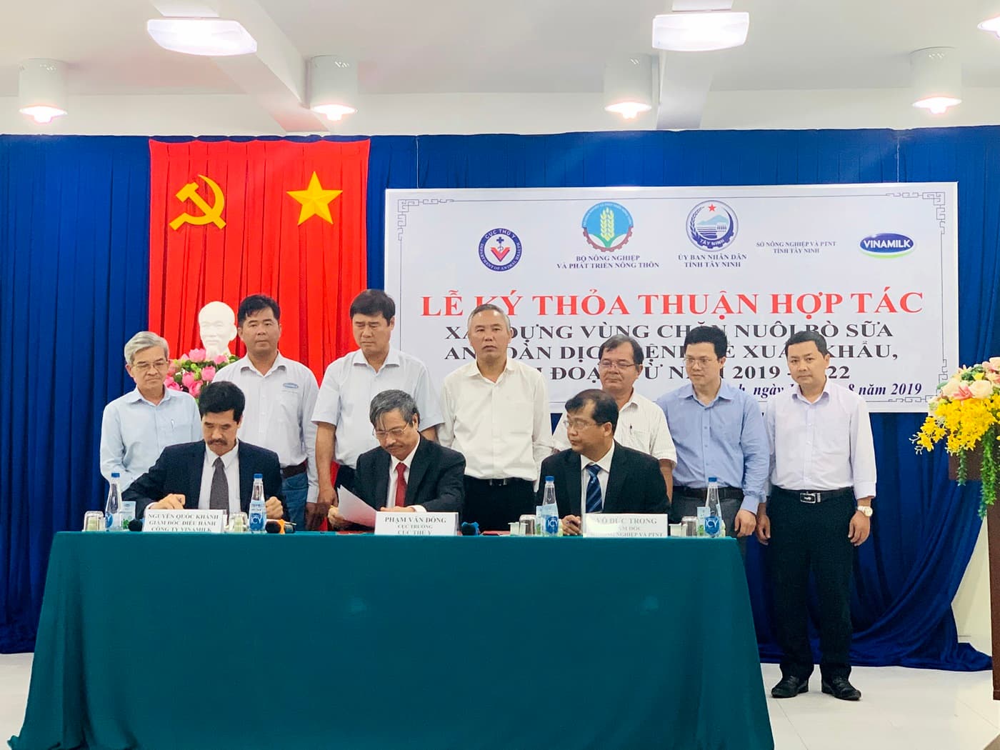 Vinamilk tham gia xây dựng vùng chăn nuôi bò sữa an toàn dịch bệnh, theo tiêu chuẩn quốc tế