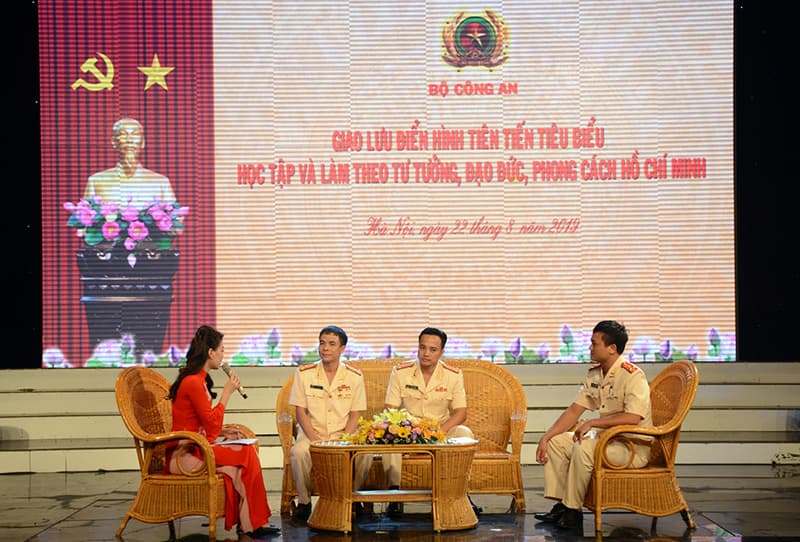 Bộ Công an giao lưu điển hình tiên tiến trong học tập, làm theo tư tưởng, đạo đức, phong cách Hồ Chí Minh
