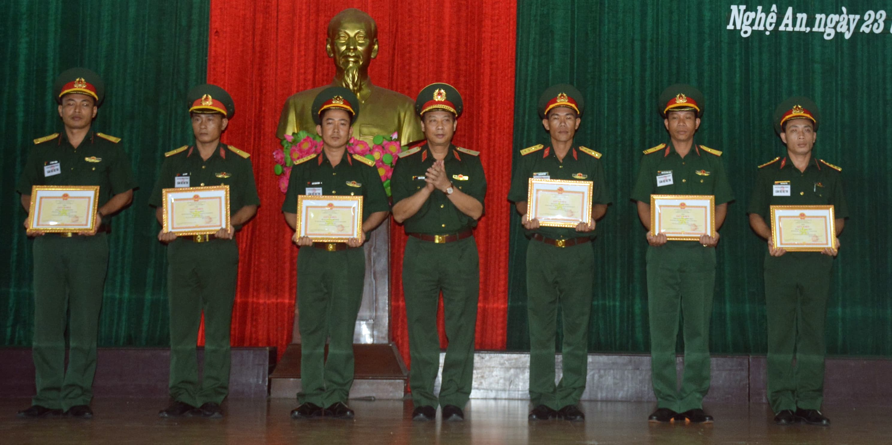 Quân khu 4: Bế mạc thi cán bộ huấn luyện điều lệnh giỏi năm 2019
