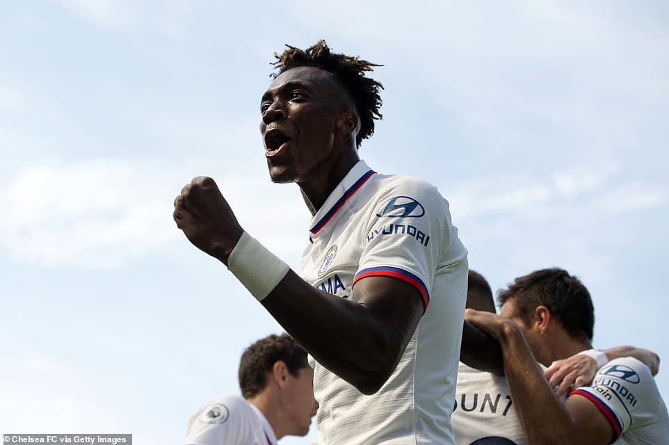 Chelsea thắng sát nút trước Norwich