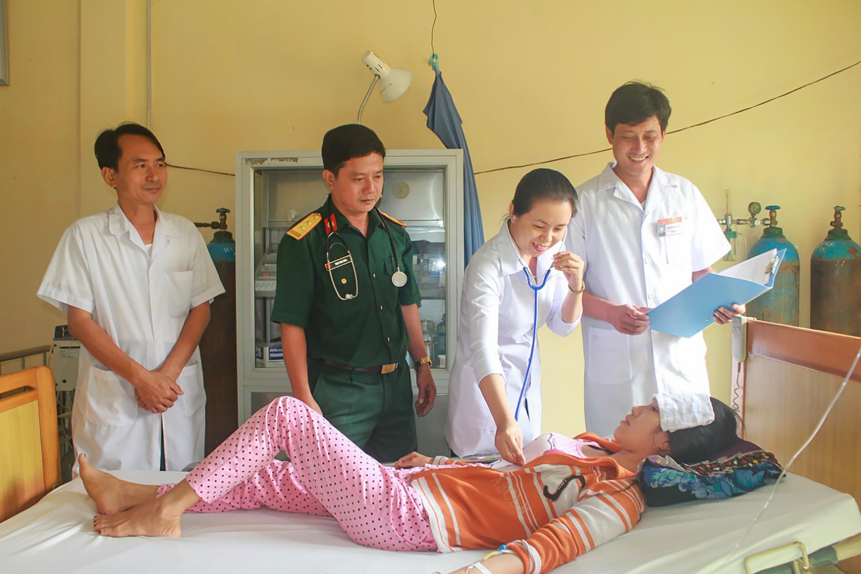 Sáng ngời y đức ở vùng biên