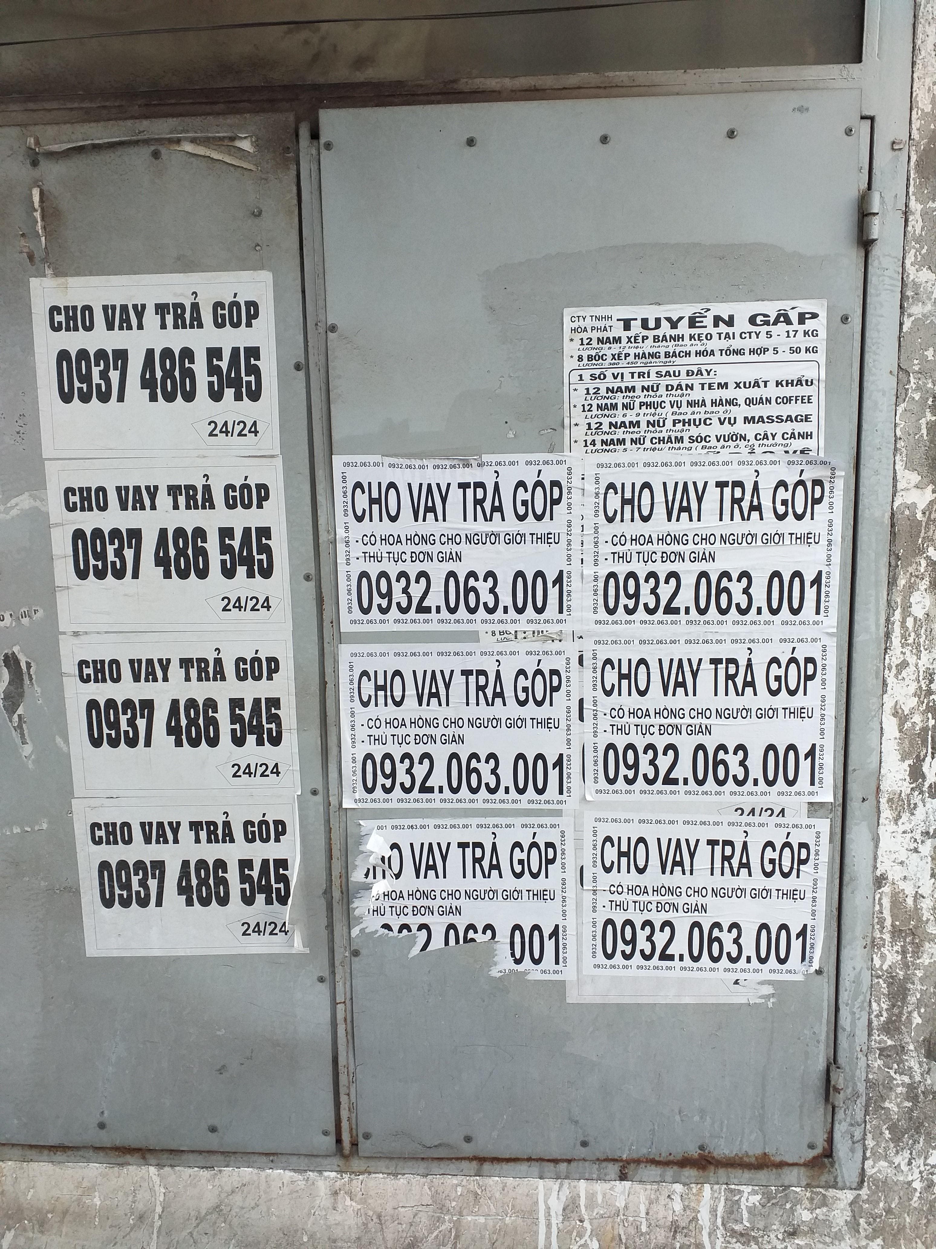 Rác "tín dụng đen" tấn công phố phường