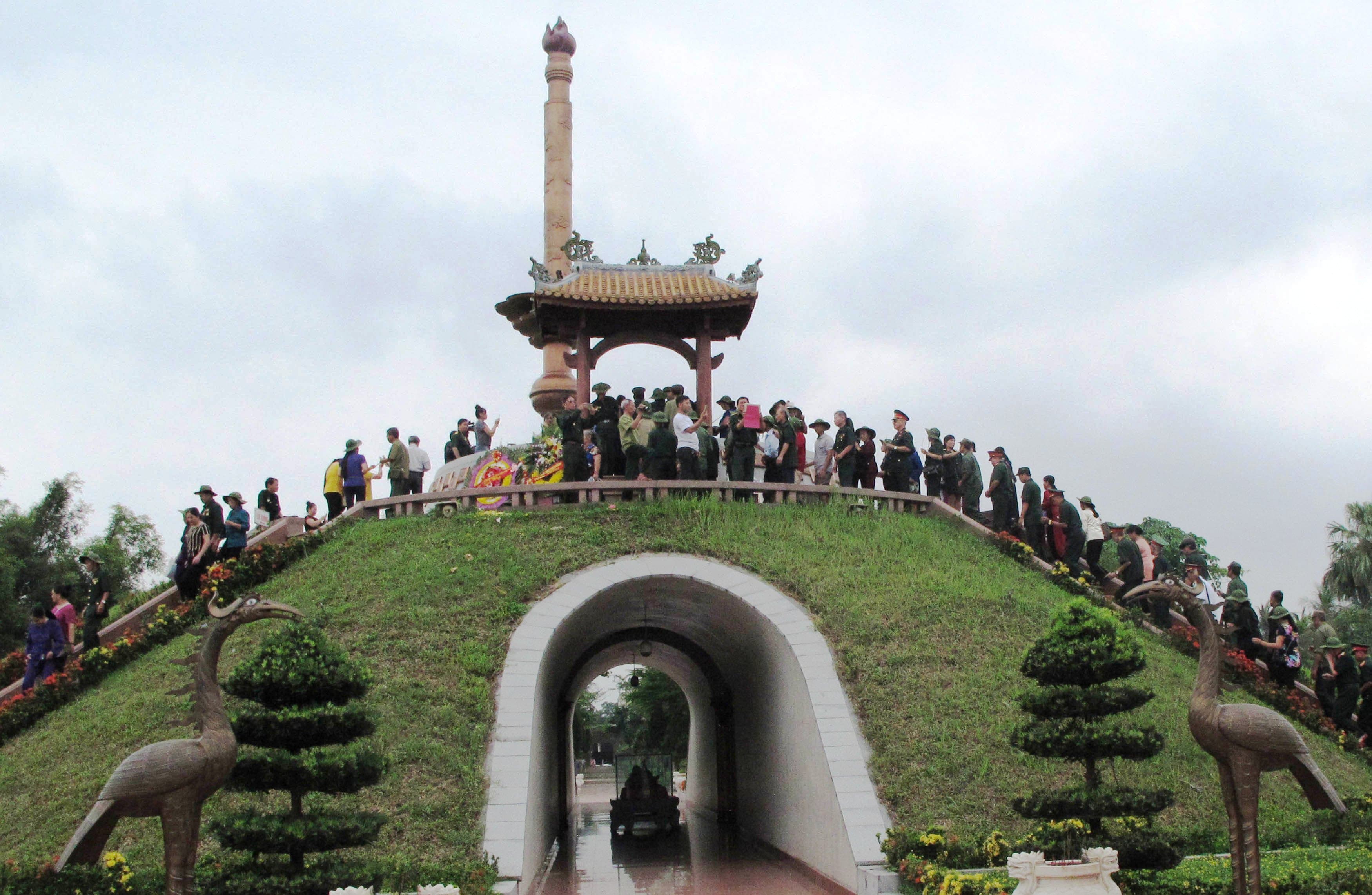 Sắt son lời thề giữ thành cổ