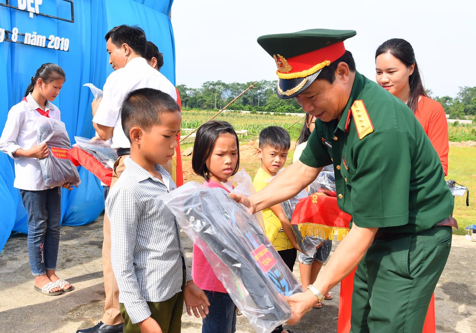 Tổng cục Kỹ thuật  tổ chức “Ngày môi trường quân - dân” ở Hòa Bình