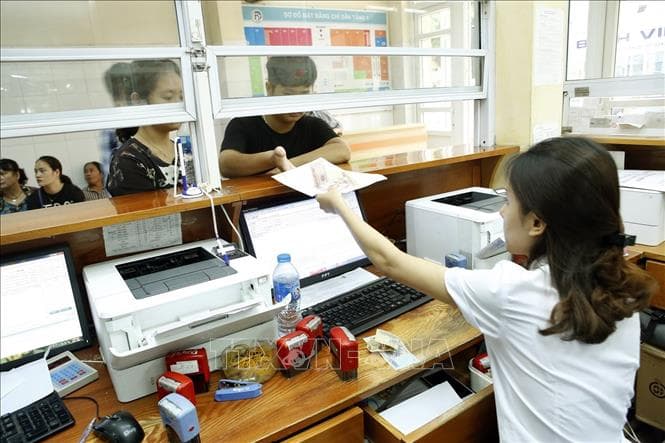 Từ 1-9, có thể nộp bảo hiểm xã hội và bảo hiểm y tế qua ngân hàng điện tử