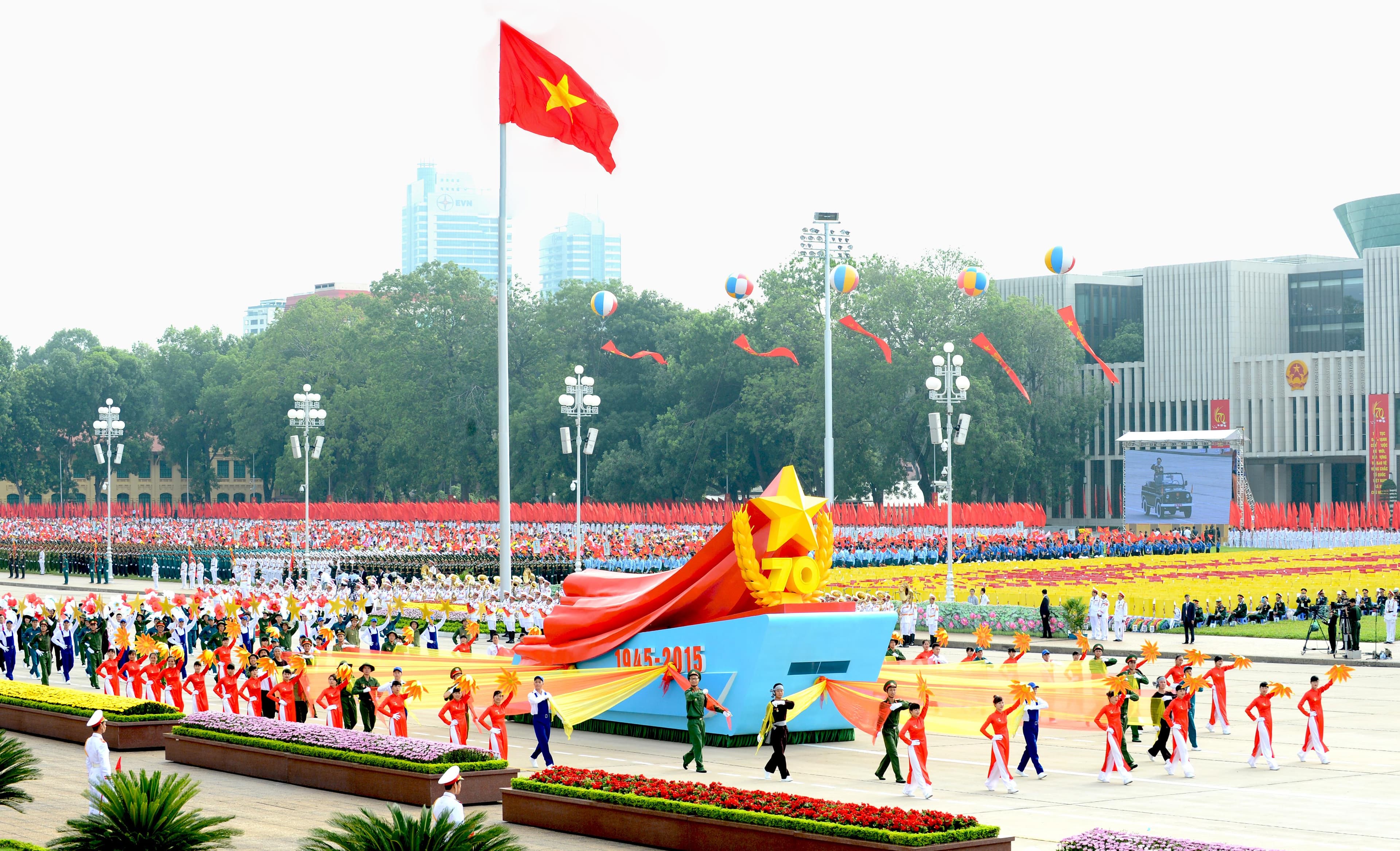 Hồn Người, hồn non nước