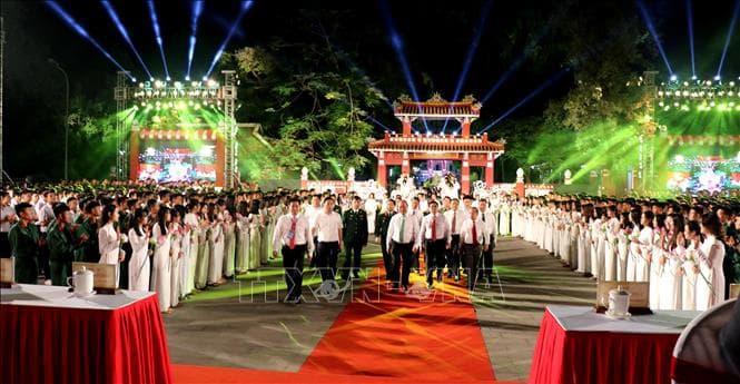 Lãnh đạo Đảng, Nhà nước dự chương trình cầu truyền hình 50 năm thực hiện Di chúc của Bác