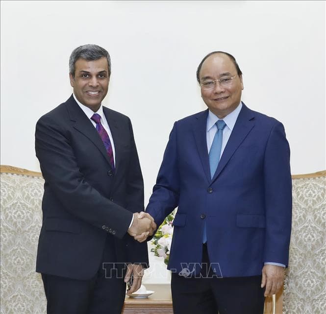 Thủ tướng Nguyễn Xuân Phúc tiếp Bộ trưởng Dầu mỏ kiêm Điện lực và Nước Kuwait
