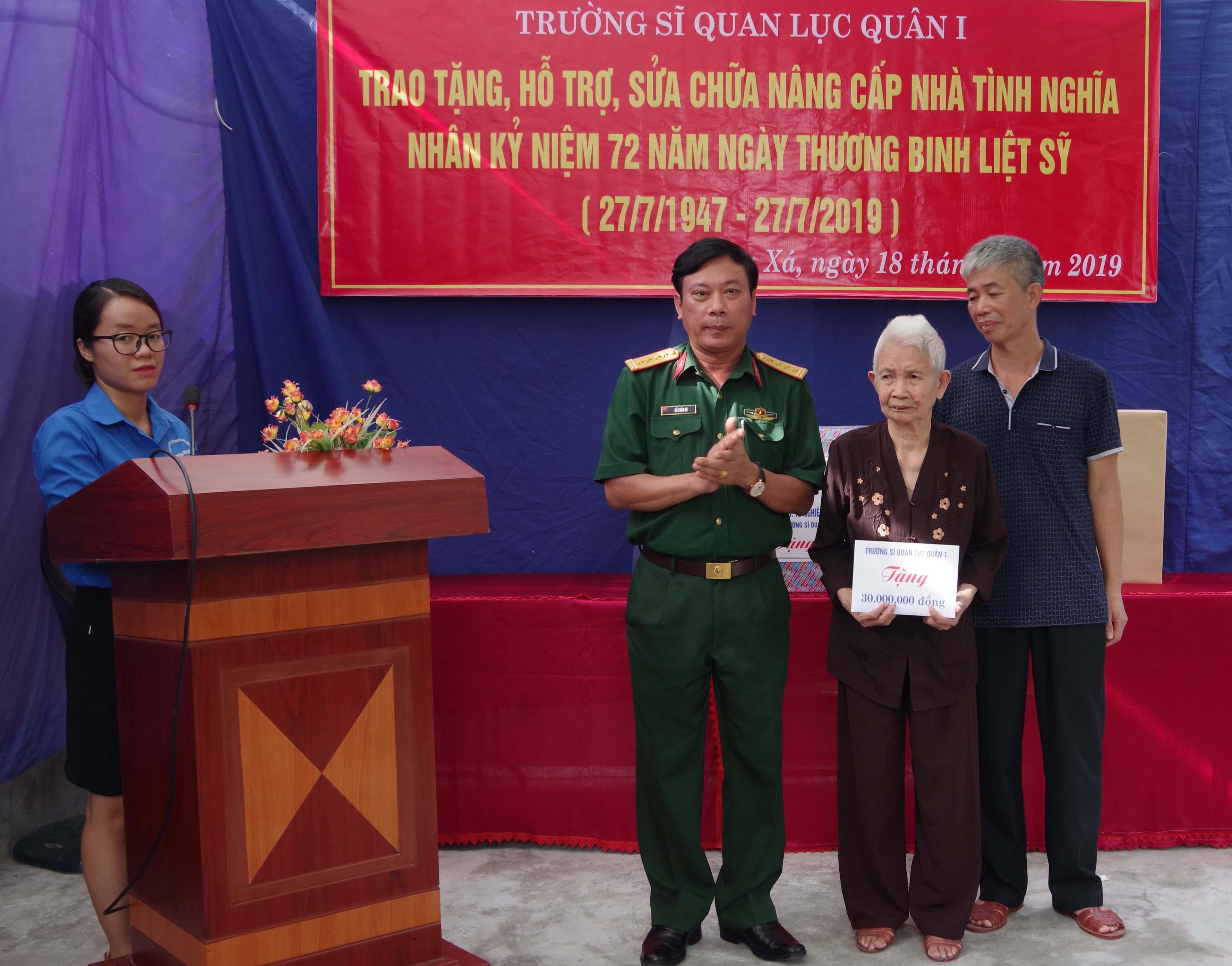 Tri ân nơi quê hương "chiếc gậy Trường Sơn"
