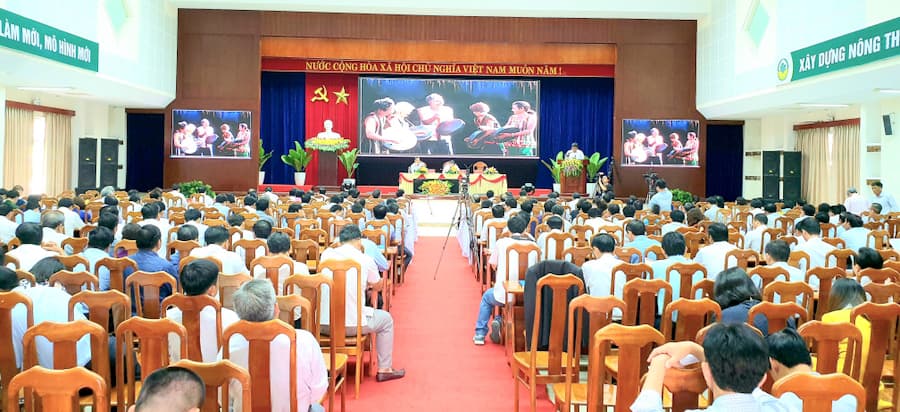 Duyên hải Nam Trung bộ và Tây Nguyên vẫn là vùng trũng về xây dựng nông thôn mới