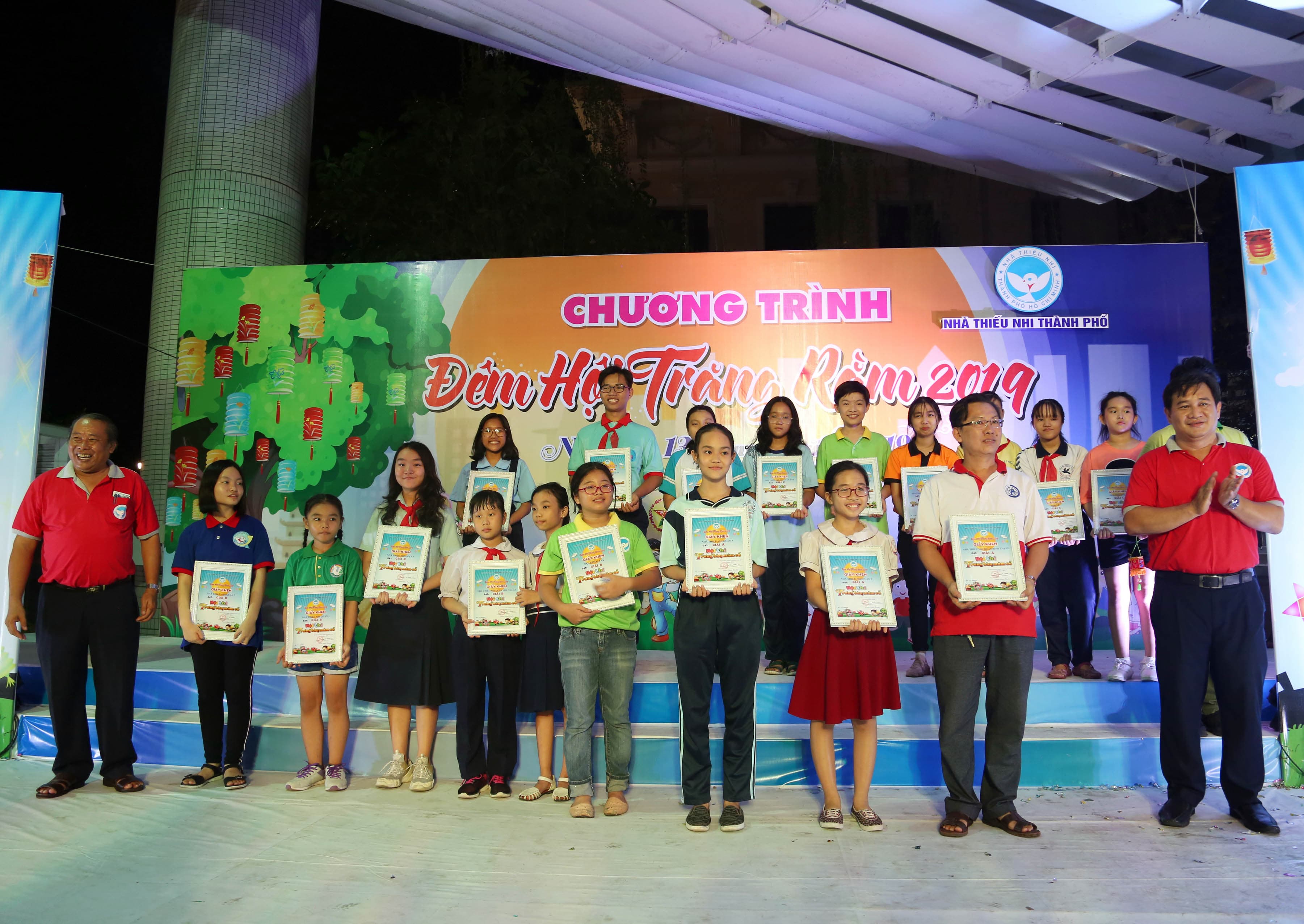 Sôi nổi, ý nghĩa chương trình Đêm hội Trăng Rằm 2019