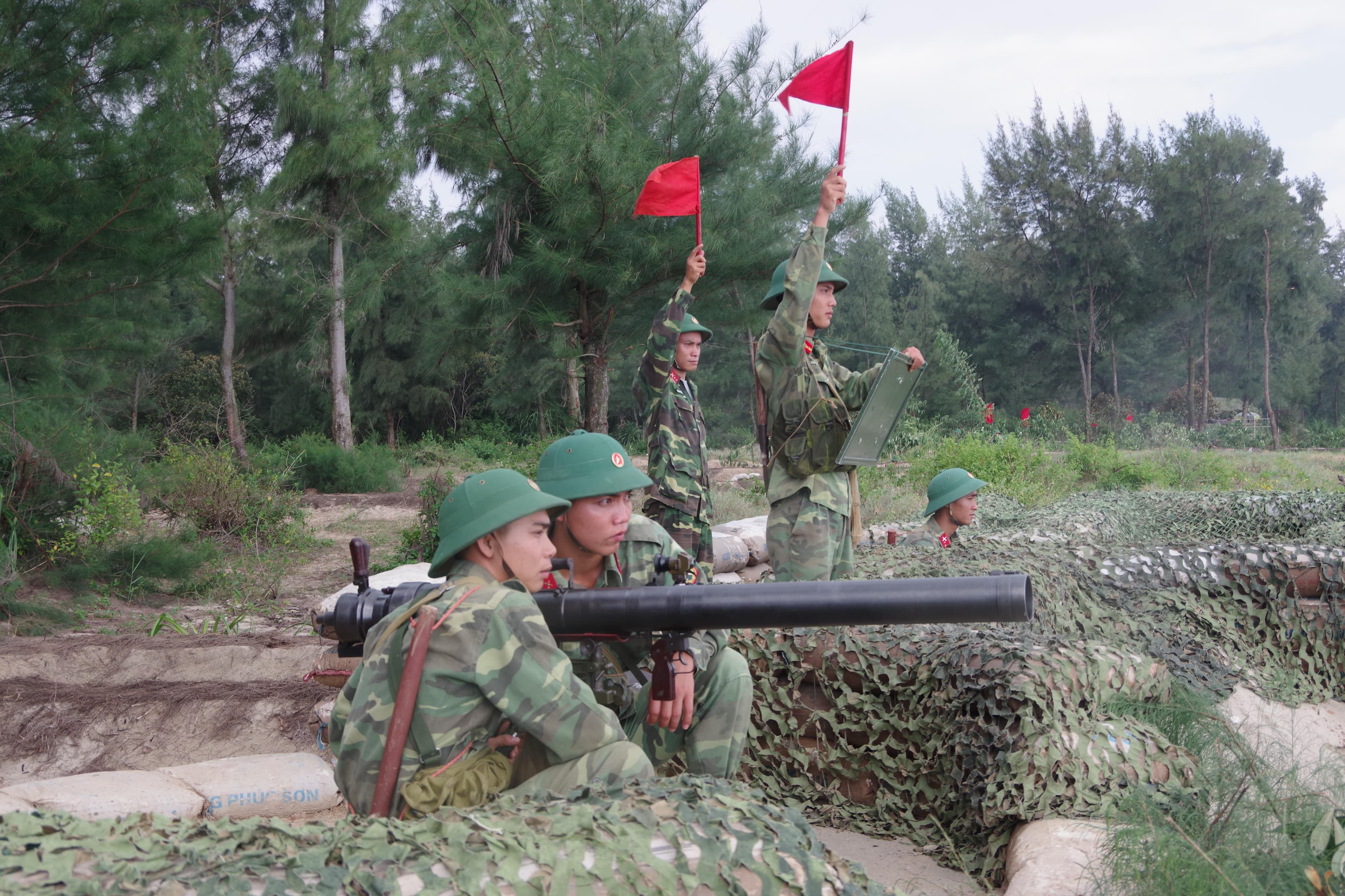 Tiếp nối truyền thống “Đoàn kết, bám trụ, kiên cường giữ đảo”
