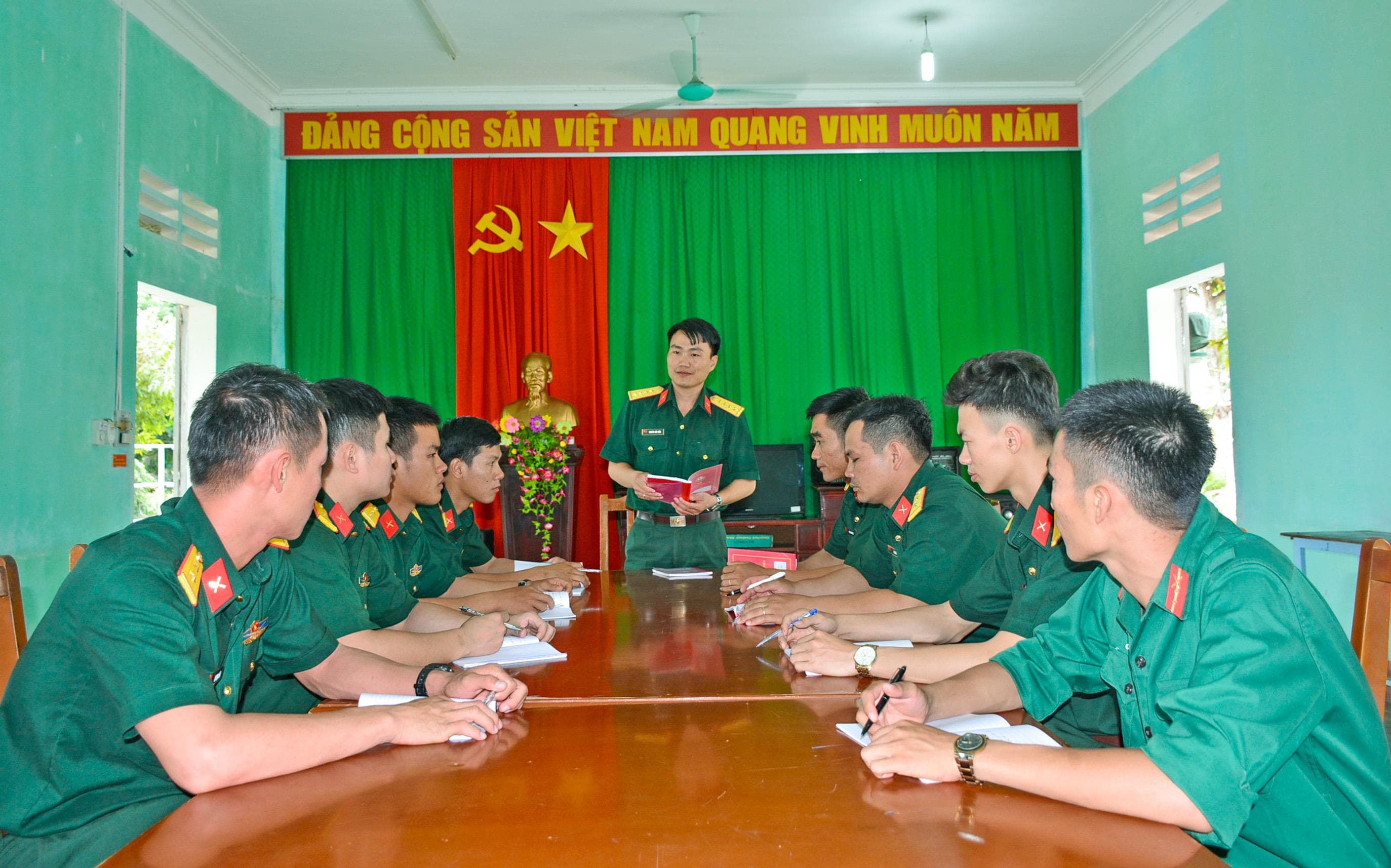 Xây dựng Đảng từ "gốc rễ" ở Đảng bộ Sư đoàn 10