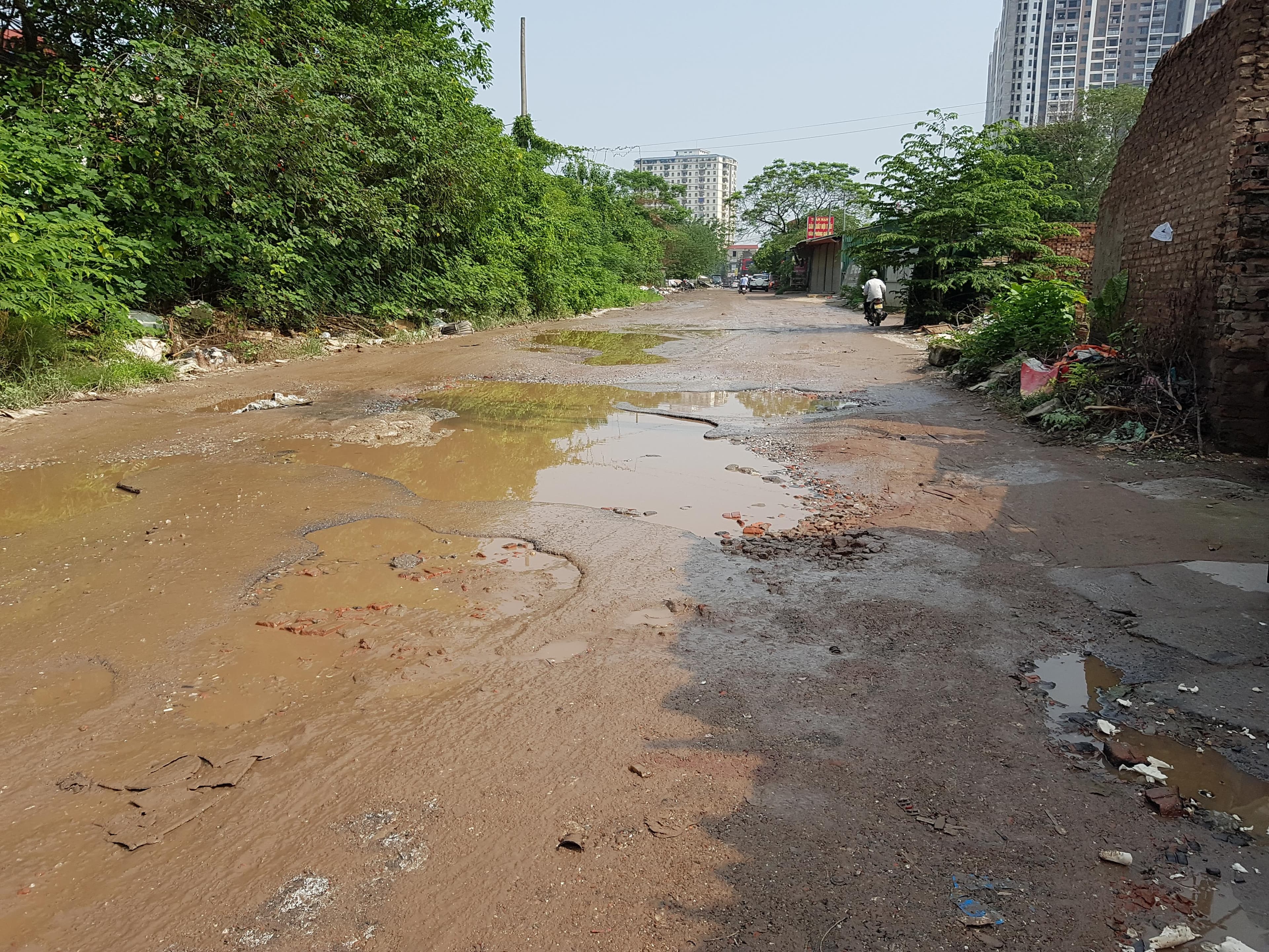 Ám ảnh hố tử thần trên phố Nguyễn Cảnh Dị