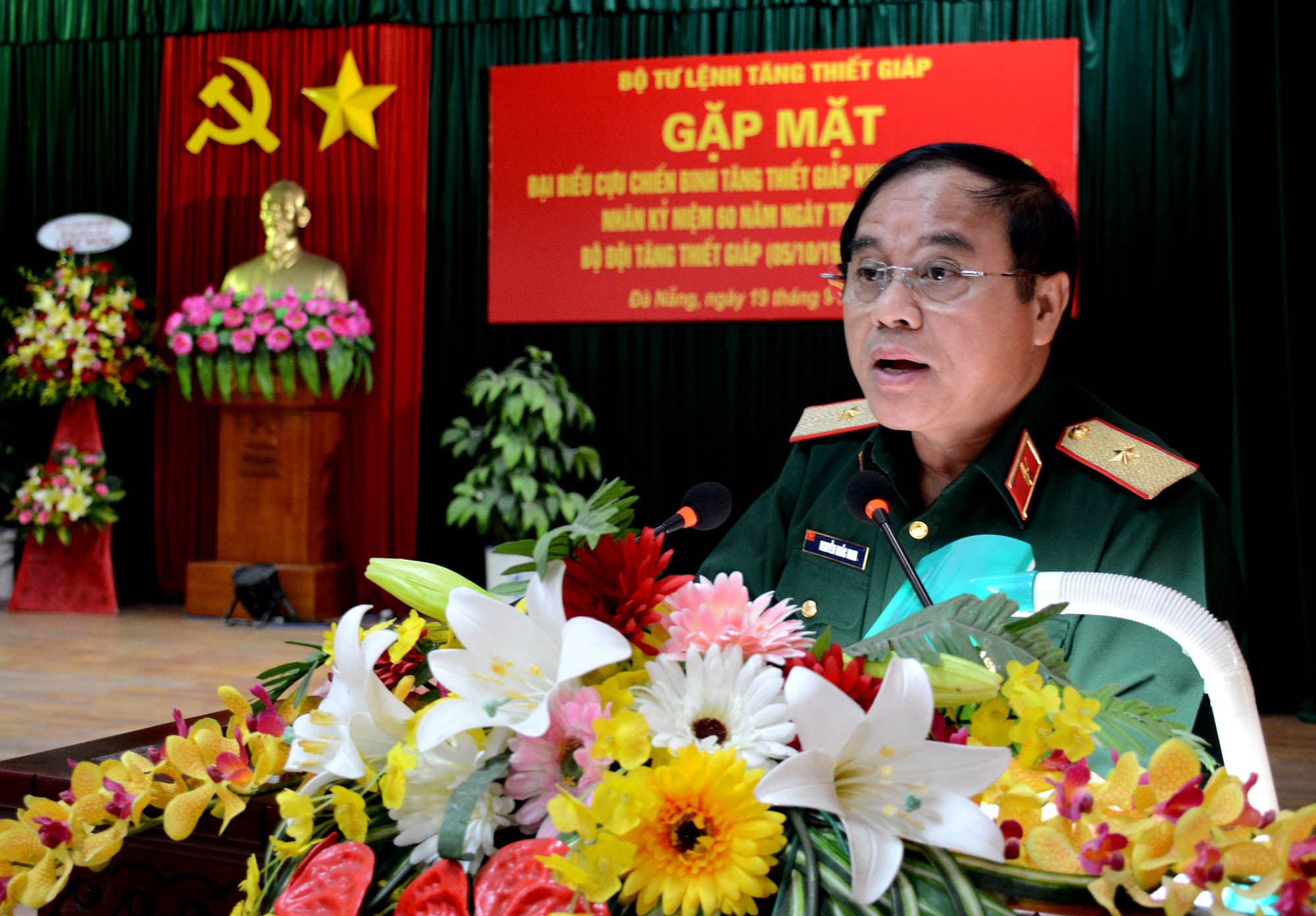 Bộ tư lệnh Tăng thiết giáp gặp mặt cựu chiến binh khu vực miền Trung