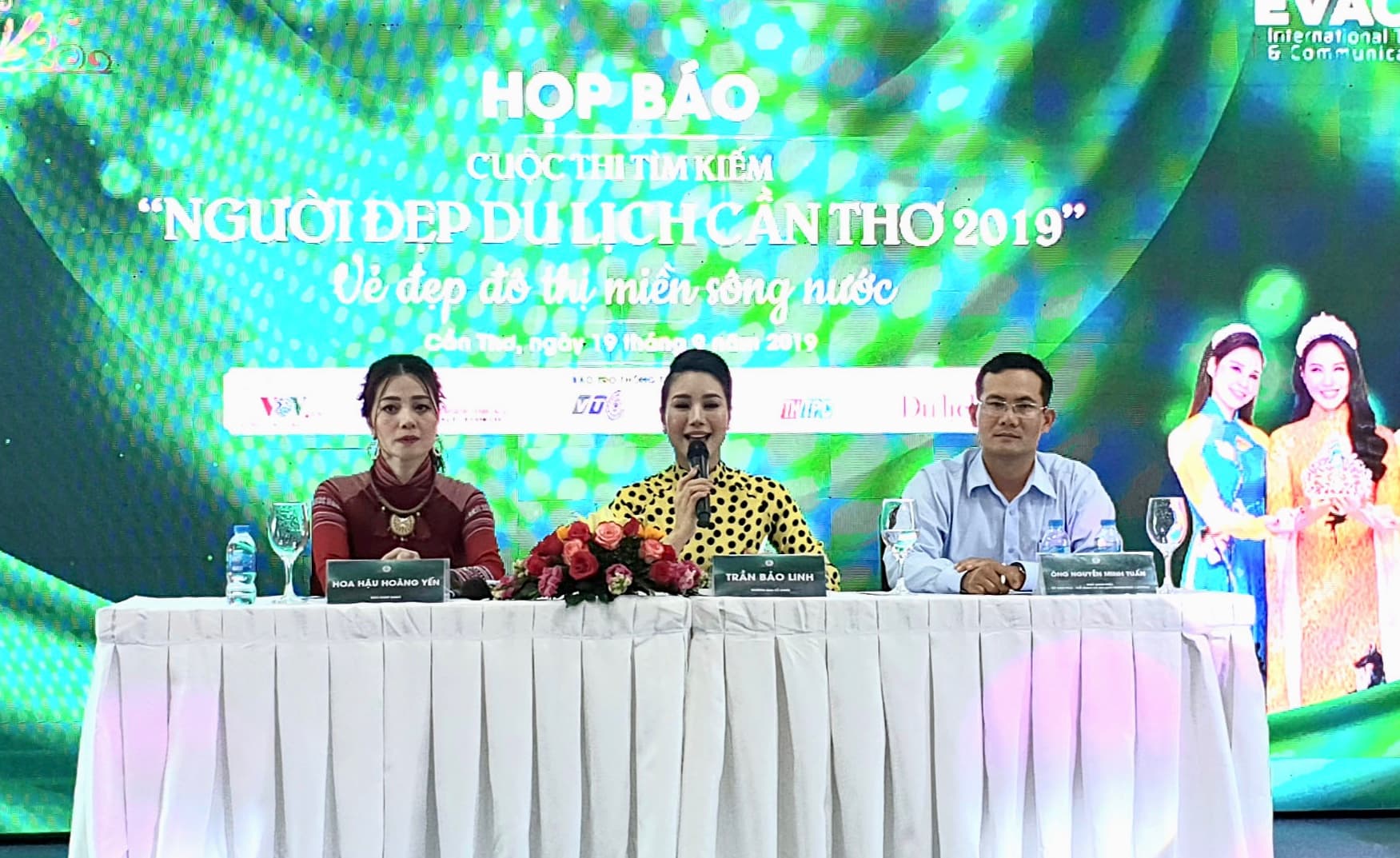 Tìm kiếm "Người đẹp du lịch Cần Thơ 2019"