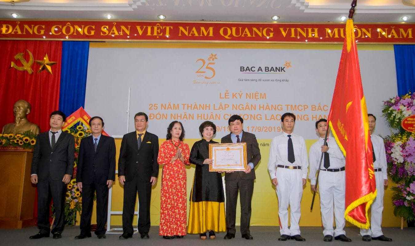 BAC A BANK 25 năm một chặng đường