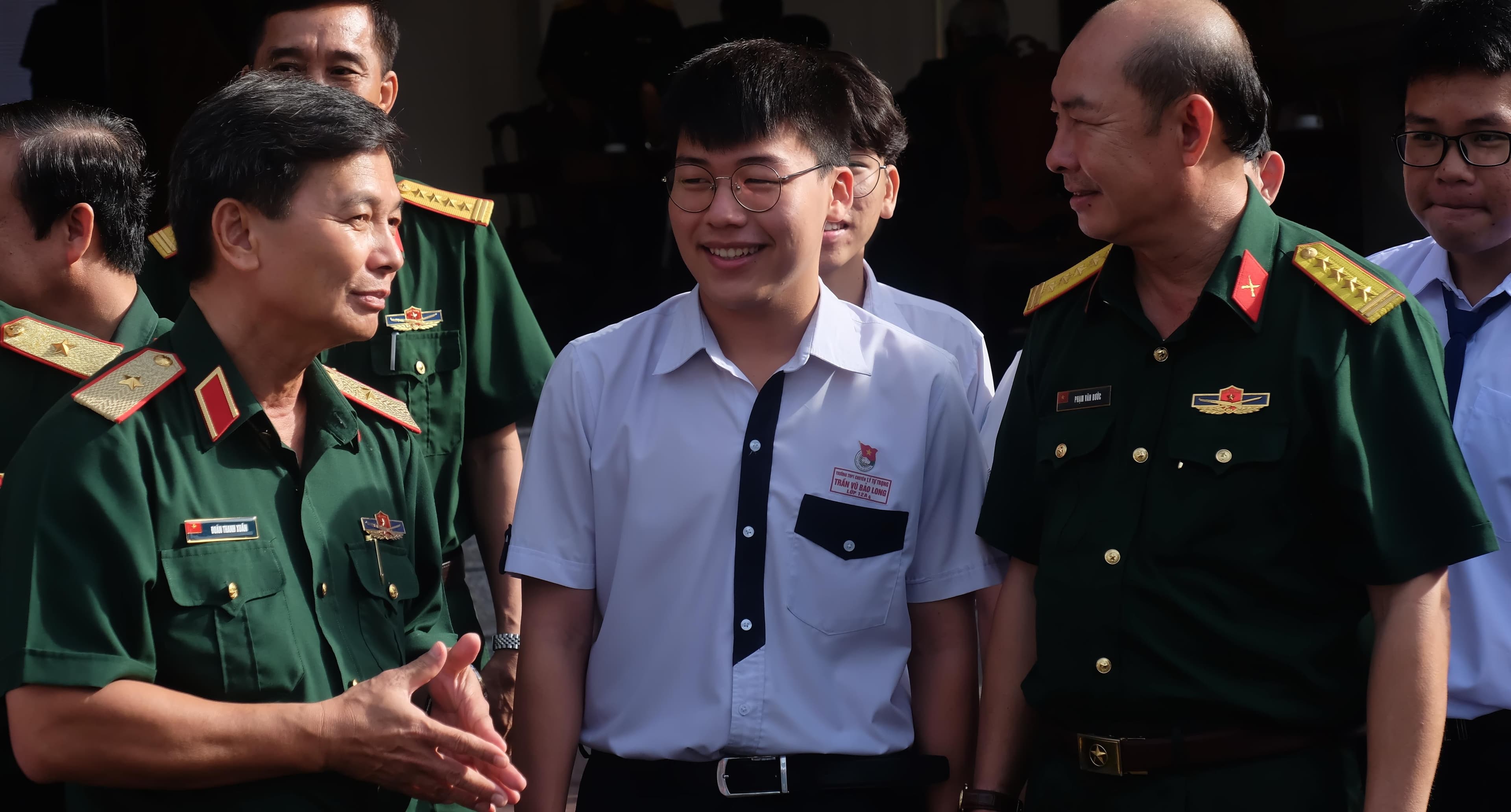 Trở thành đảng viên trước ngày đỗ thủ khoa