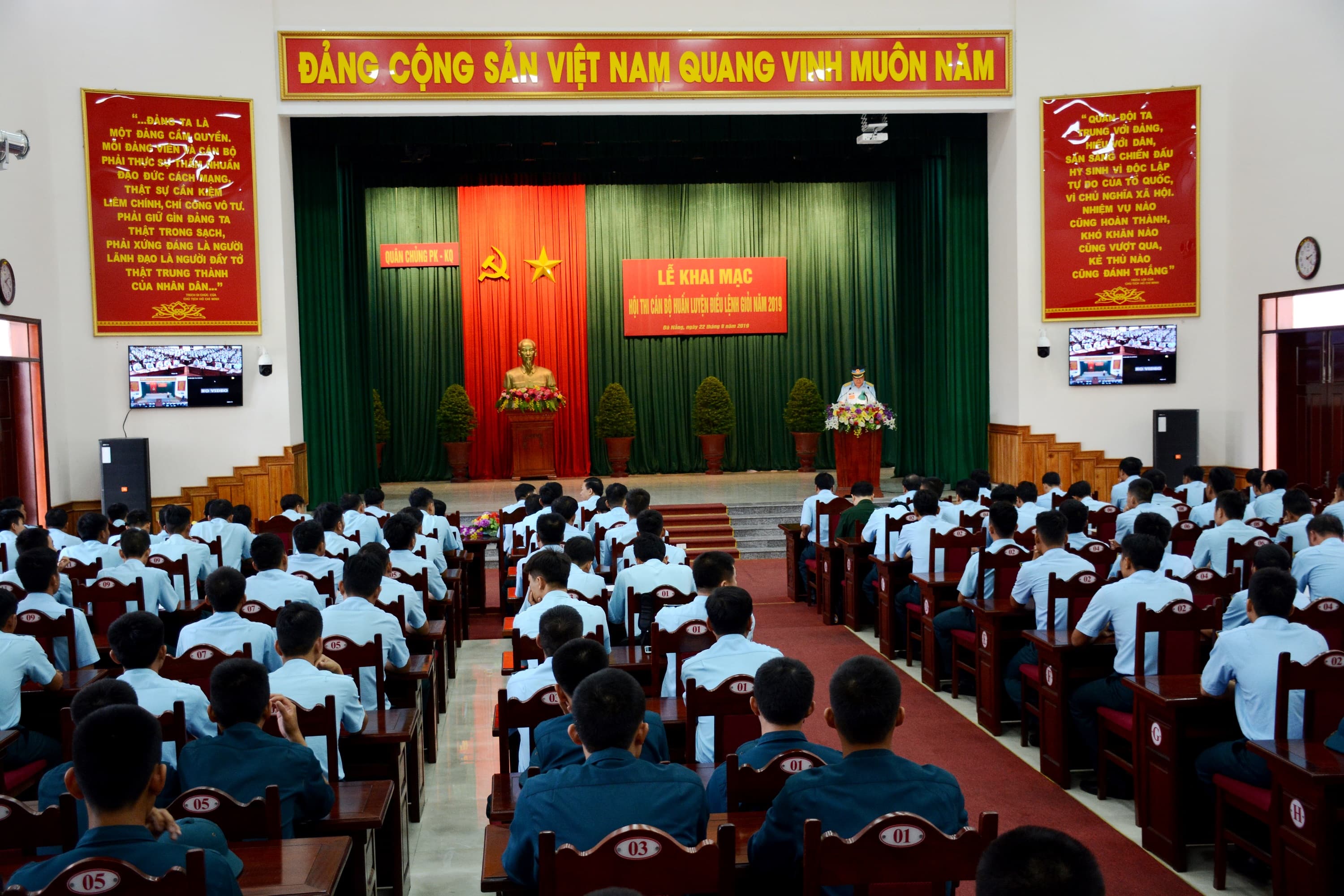 Quân chủng Phòng không-Không quân khai mạc Hội thi cán bộ huấn luyện điều lệnh giỏi năm 2019