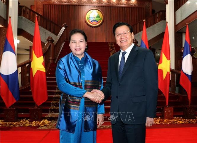 Chủ tịch Quốc hội Nguyễn Thị Kim Ngân thăm và làm việc tại Lào